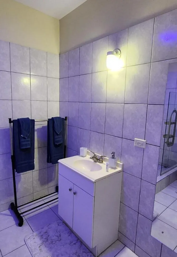 Cozy Two Bedroom Apartment Lambeau Τρινιντάντ και Τομπάγκο