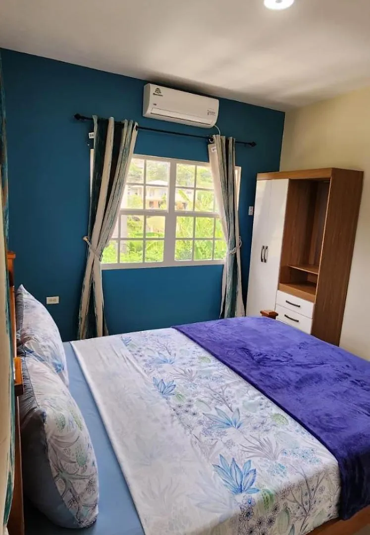 Cozy Two Bedroom Apartment Lambeau